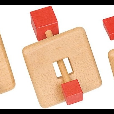 Conjunto de brinquedos de madeira quadrados com peças vermelhas móveis