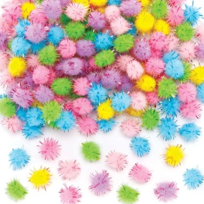 Pompons coloridos felpudos e espinhosos dispersos