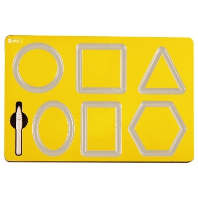 Conjunto de formas geométricas transparentes numa placa amarela