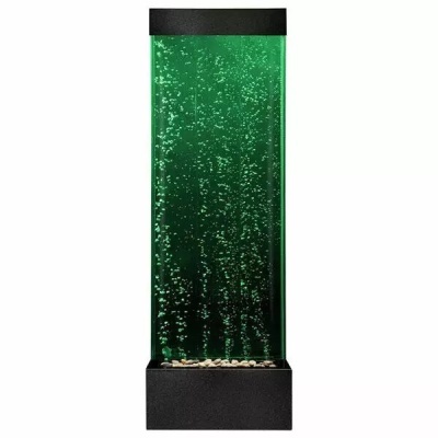 Aquário retangular alto com bolhas de ar e iluminação verde