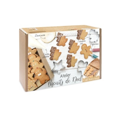 Caixa de conjunto para decorar biscoitos de Natal com cortadores metálicos e biscoitos decorados