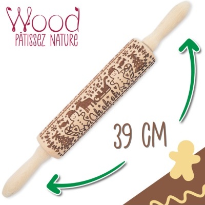 Rolinho de massa em madeira decorado com motivos natalícios e texto 'Oh oh oh'