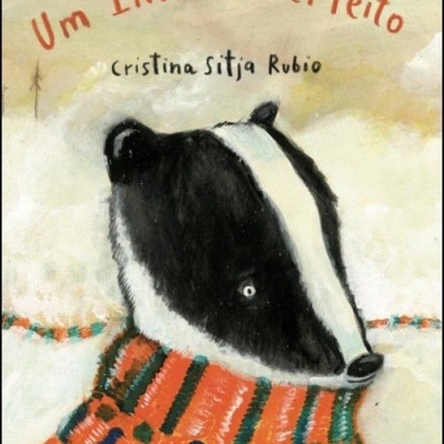 Capa de livro com ilustração de um texugo com suéter colorido