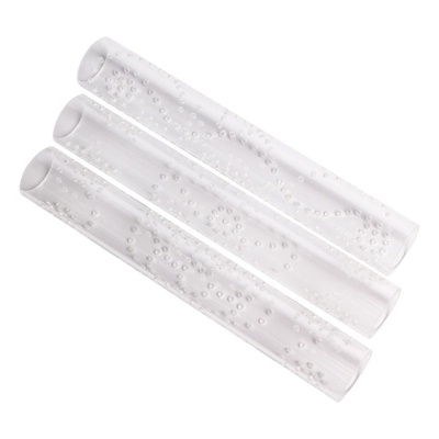 Tubos transparentes com textura de bolhas