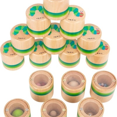 Tambores pequenos de madeira com tampa transparente e imagem de lagarta colorida