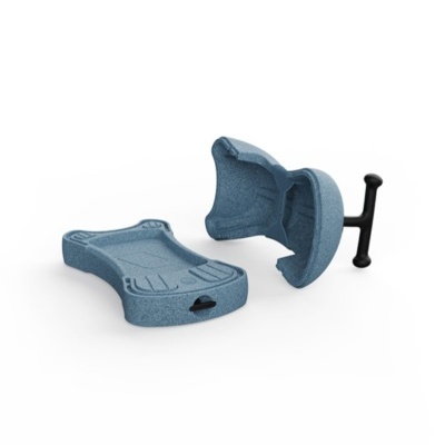 Suportes em espuma azul com ancoragem preta sobre fundo branco