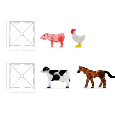 Figuras de animais de plástico translúcido e opaco em fundo branco