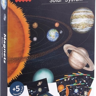 Caixa de magnets do Sistema Solar da APLI Kids com 27 peças