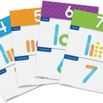 Cartões coloridos numerados com ilustrações de objetos