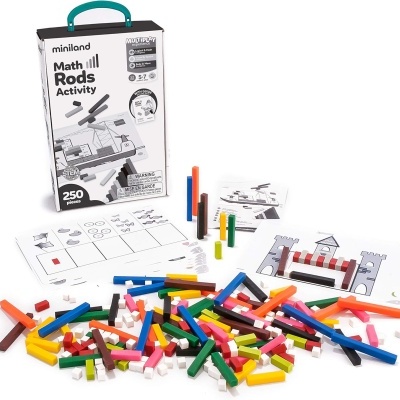 Jogo educativo Math Rods Activity da Miniland com peças coloridas e caixa branca