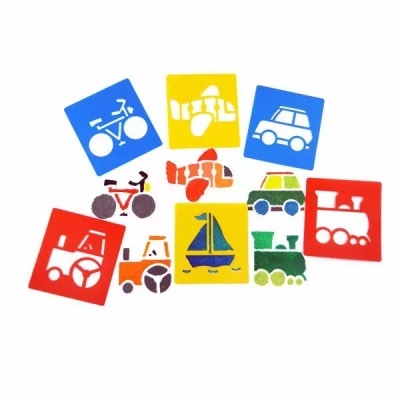 Cartões coloridos com recortes de veículos em papel sobre fundo branco