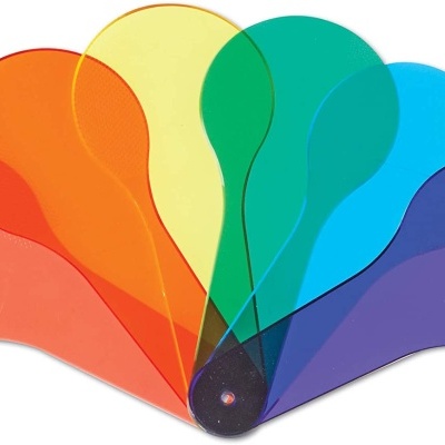 Conjunto colorido de ferramentas plásticas em forma de gota