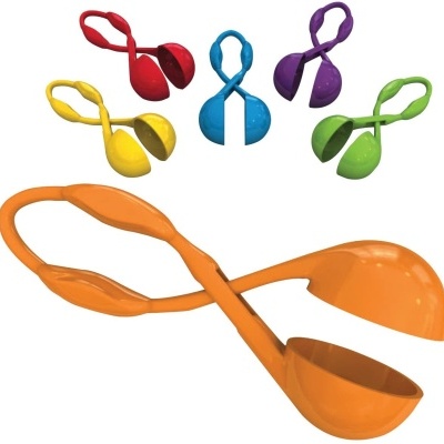 Colheres de gelado coloridas em plástico