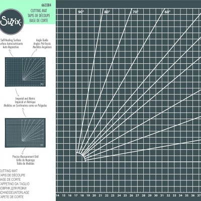 Tapete de corte cinza escuro com grelha e gráficos de ângulos brancos da marca Sizzix