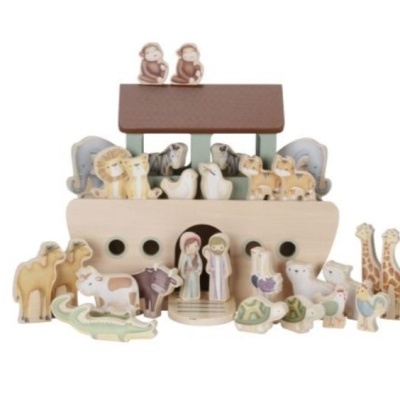 Brinquedo em madeira da Arca de Noé com figuras de animais e personagens