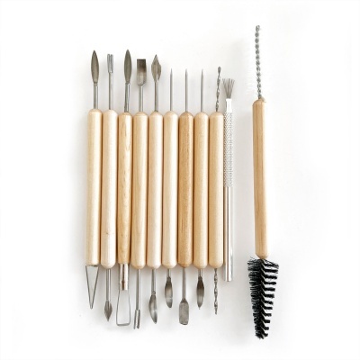 Conjunto de ferramentas de modelagem com cabo de madeira e escova de limpeza