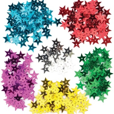 Conjunto de estrelas decorativas coloridas sobre fundo branco