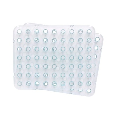 Tapetes transparentes de plástico com pontos antiderrapantes azuis