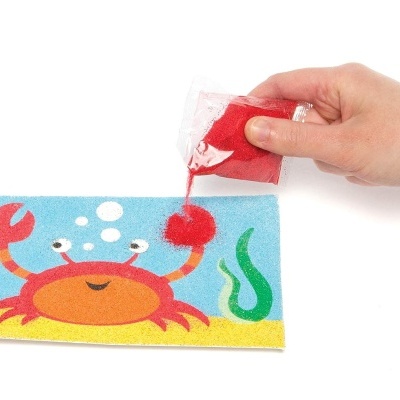 Kit de arte com base adesiva e ilustração de caranguejo com aplicação de areia vermelha