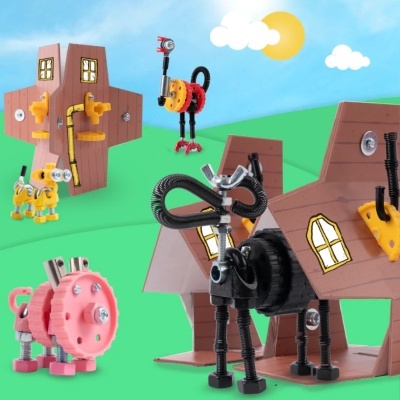 Modelos de brinquedos animais e casas feitos com peças coloridas plásticas e metálicas