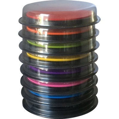 Conjunto de carretéis de filamento 3D coloridos empilhados