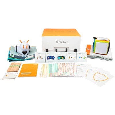 Conjunto educacional Photon com robô, cartões, cubo, fichas e caixa