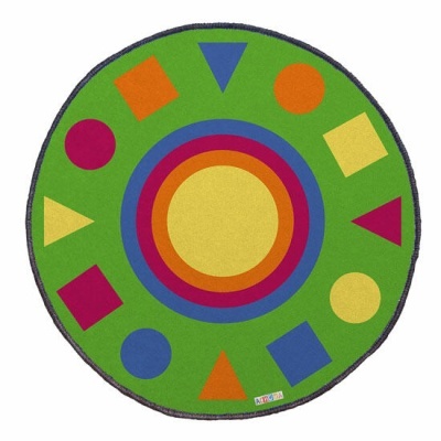 Tapete redondo verde com padrões coloridos e etiqueta ACHOKA