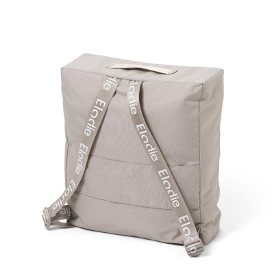 Mochila cinza clara com alças texturizadas 'Elcndie' em fundo branco