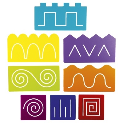 Conjunto de calendários coloridos com padrões geométricos brancos.