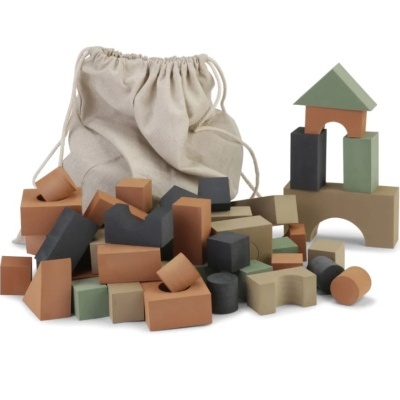 Blocos de construção de madeira coloridos com saco de armazenamento de algodão