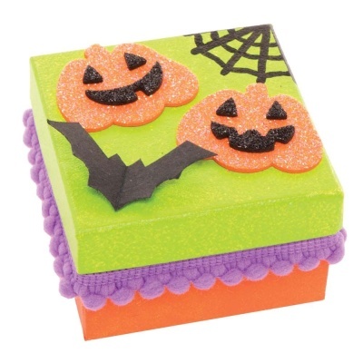 Caixa decorativa de Halloween com abóboras e morcego em espuma