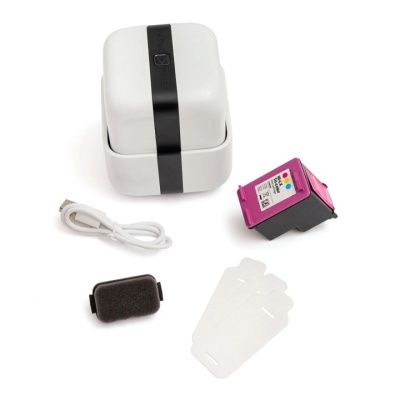 Impressora portátil branca com cartucho de tinta magenta, cabo USB, esponja e protetores transparentes