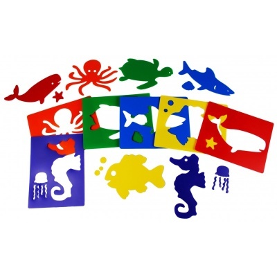 Moldes coloridos de plástico com formas de animais marinhos