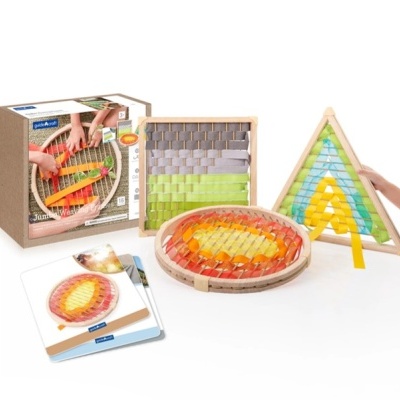 Jogo educativo de tecidos para tecer com base em madeira e fios coloridos