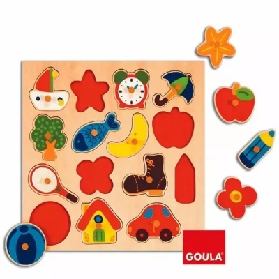 Puzzle de madeira multicolorido com várias formas e base quadrada