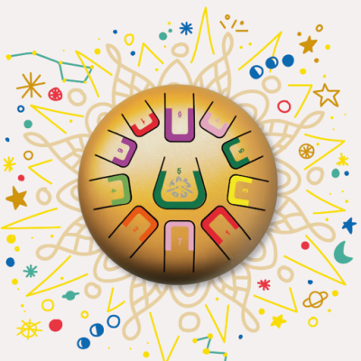 Instrumento musical de metal dourado com notas coloridas e padrão gráfico colorido ao fundo