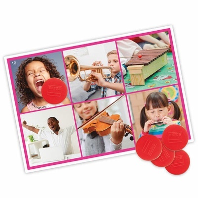 Collage de crianças a tocar instrumentos musicais e discos vermelhos com texto BONGO