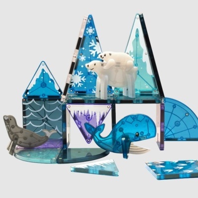 Blocos de construção azuis e translúcidos com figuras de animais e padrões de flocos de neve