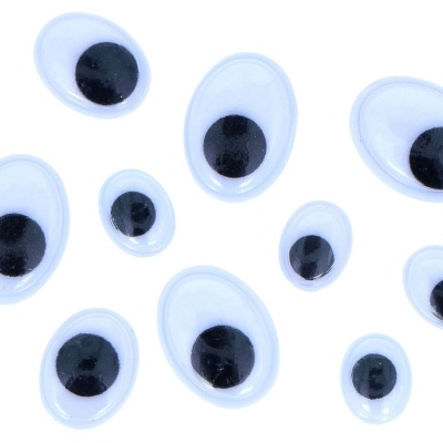 Olhos móveis de plástico em várias tamanhos sobre fundo branco