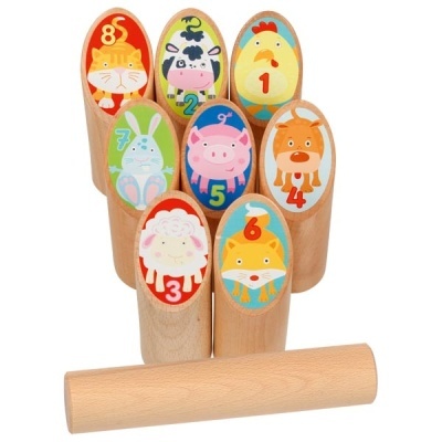 Conjunto de pinos de madeira com números e animais coloridos para jogo