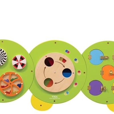 Brinquedo educativo chenille com várias atividades coloridas para crianças.