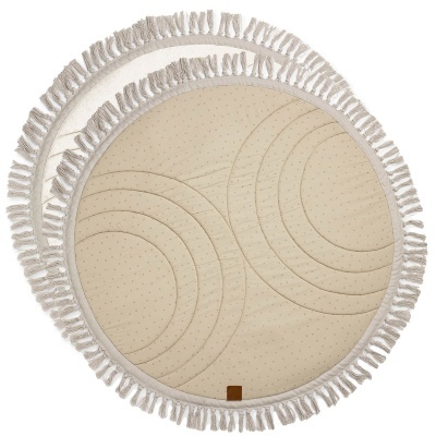 Tapete redondo com franjas em bege e creme com padrões de círculos e pontos