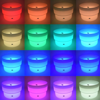 Múltiplos difusores LED redondos em várias cores em uma grade 4x4