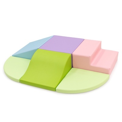 Conjunto de blocos de espuma coloridos para crianças com formas geométricas