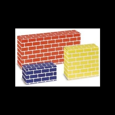 Três caixas coloridas com padrão de tijolos