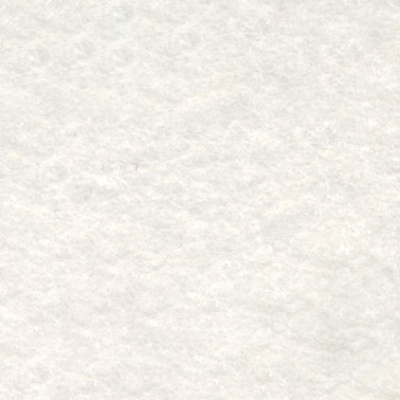 Pano branco com textura suave e ligeiramente enrugada
