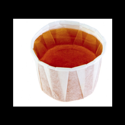 Forma para bolos ou cupcakes em papel branco com interior laranja