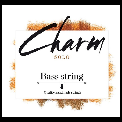 Etiqueta branca com texto Charm SOLO Bass string para corda de baixo