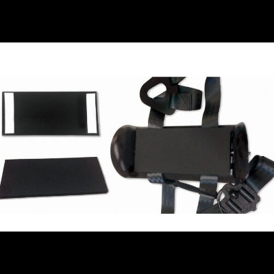 Capas e almofadas pretas ajustáveis sobre fundo branco