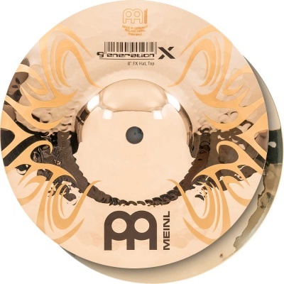 Prato de bateria dourado MEINL Generation X com padrões abstractos e texto visível